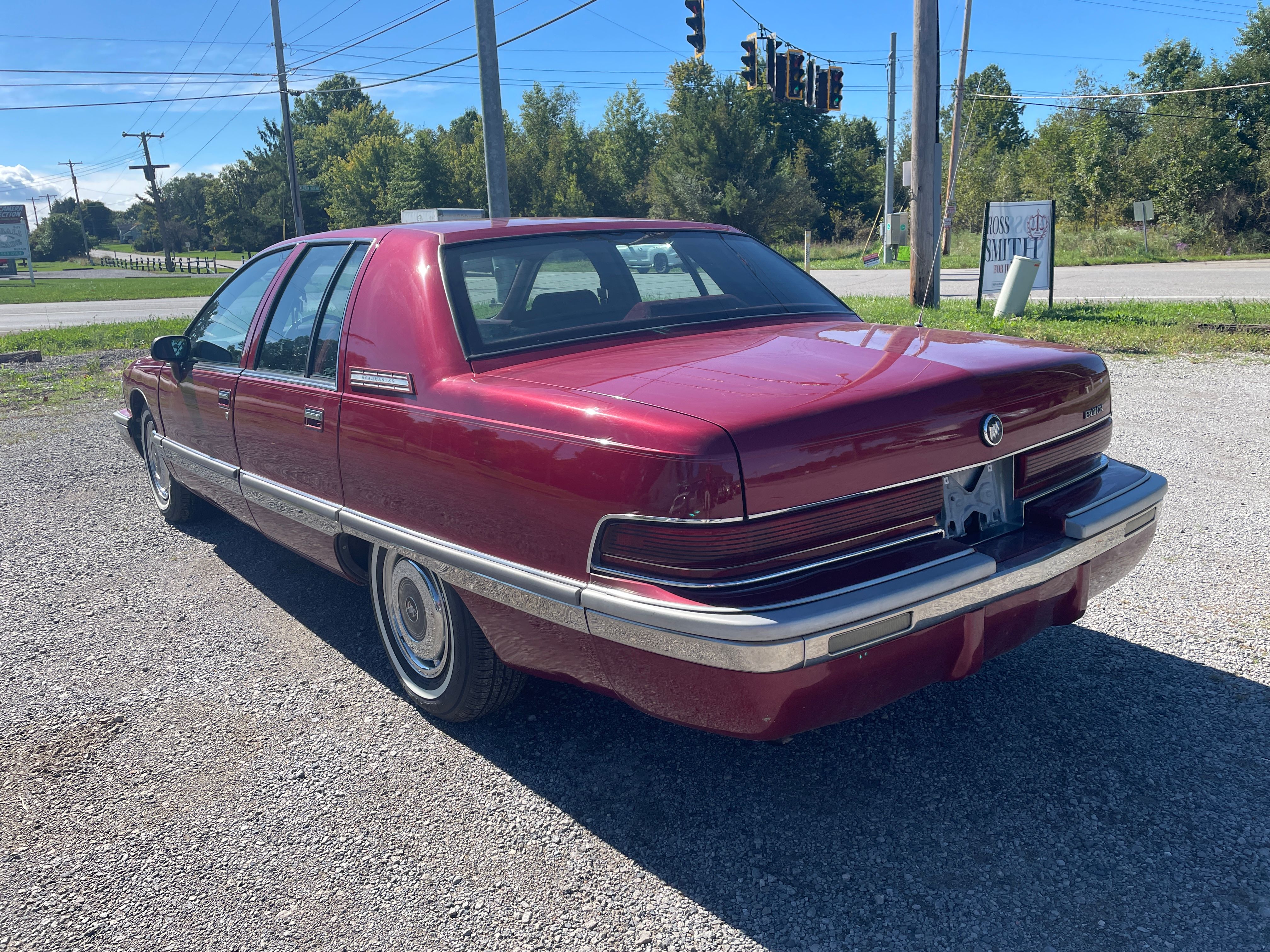 Used 1994 Buick Roadmaster Sedan RWD image 3