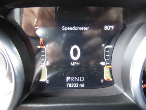 Used 2021 Jeep Gladiator Sport image 18