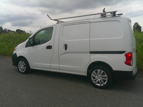 Used 2018 Nissan NV200 SV image 10