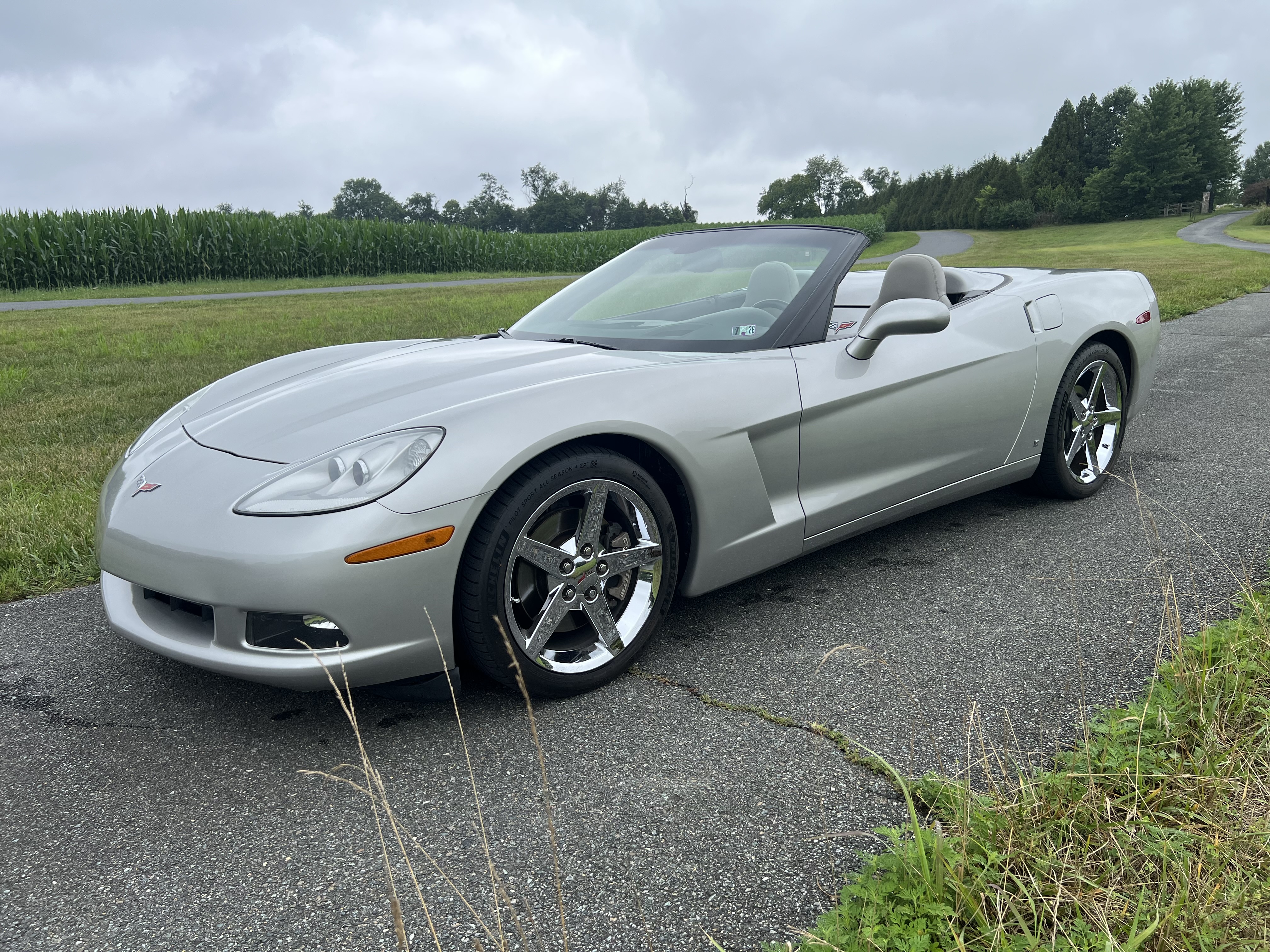 Used 2008 Chevrolet Corvette Convertible RWD image 2