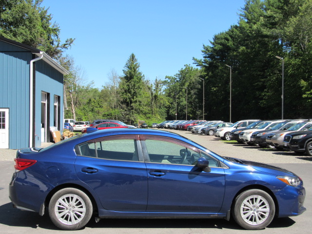 Used 2017 Subaru Impreza 2.0i Premium Sedan AWD/4WD image 11