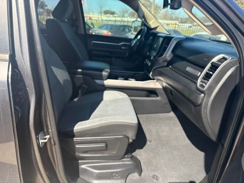 Used 2019 RAM 1500 Big Horn image 4