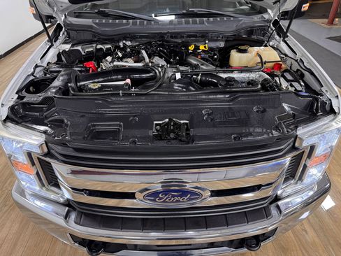 Used 2017 Ford F250 XLT image 11