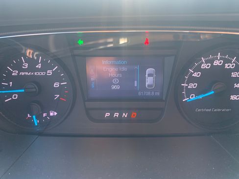 Used 2016 Ford Taurus Police Interceptor FWD image 11