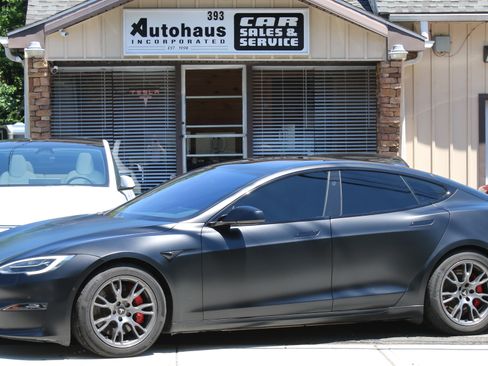 Used 2022 Tesla Model S Plaid AWD/4WD image 2