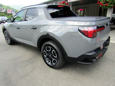 Used 2022 Hyundai Santa Cruz AWD SEL image 2
