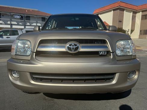 Used 2005 Toyota Sequoia SR5 image 8