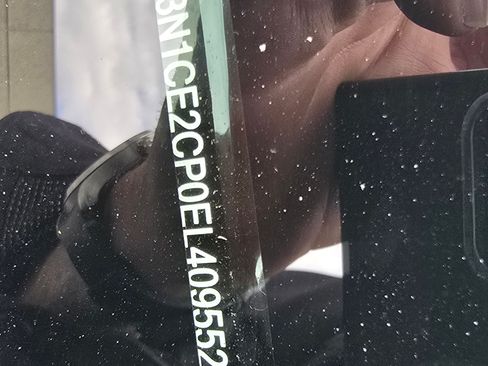 Used 2014 Nissan Versa Note FWD image 34