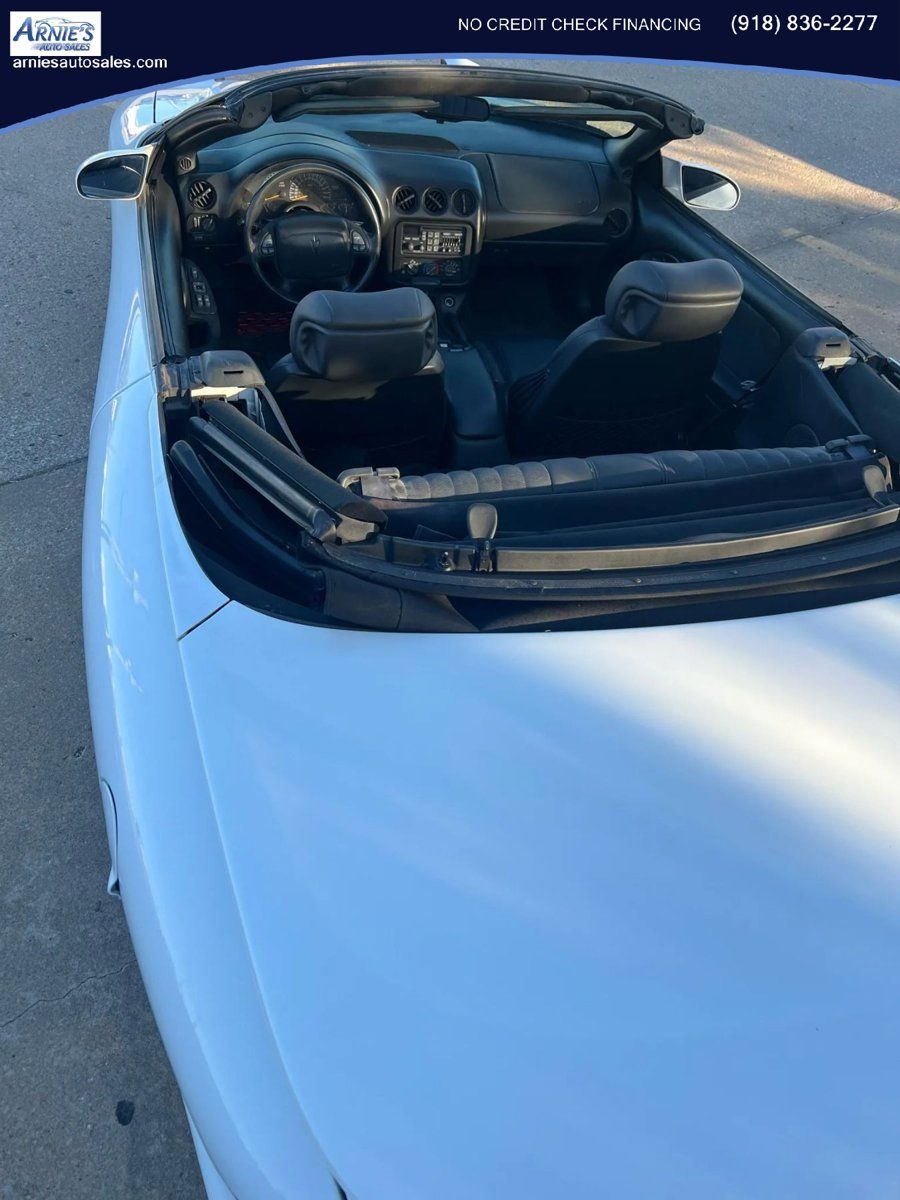 Used 1996 Pontiac Firebird Trans Am RWD image 3