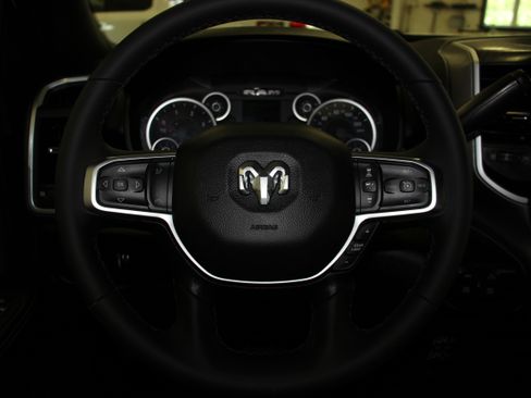 Used 2026 RAM 2500 4x4 Crew Cab Big Horn image 34