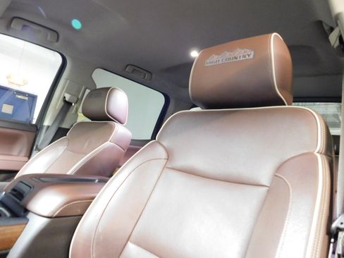 Used 2014 Chevrolet Silverado 1500 High Country image 3