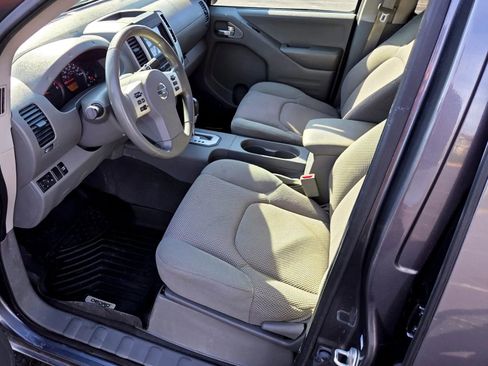 Used 2021 Nissan Frontier SV image 11