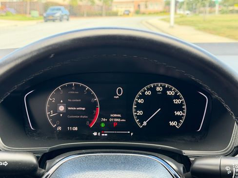Used 2025 Honda Civic Sport Sedan image 9