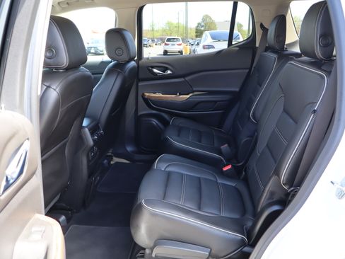 Used 2019 GMC Acadia Denali image 13