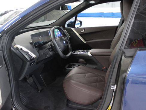 Used 2024 BMW iX xDrive50 AWD/4WD image 14
