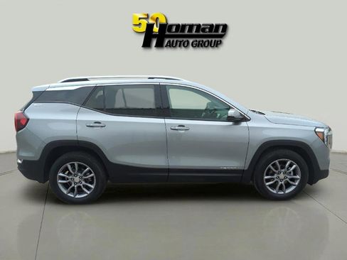 Used 2024 GMC Terrain SLT image 6