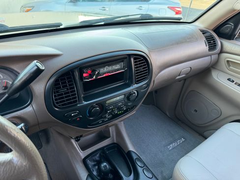 Used 2002 Toyota Sequoia SR5 image 24