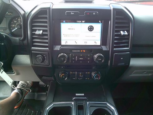 Used 2018 Ford F150 STX image 16