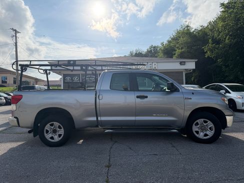 Used 2011 Toyota Tundra 4x4 Double Cab image 1