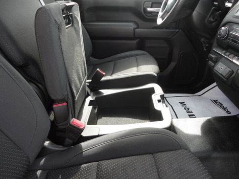 Used 2024 Chevrolet Silverado 2500 W/T image 25