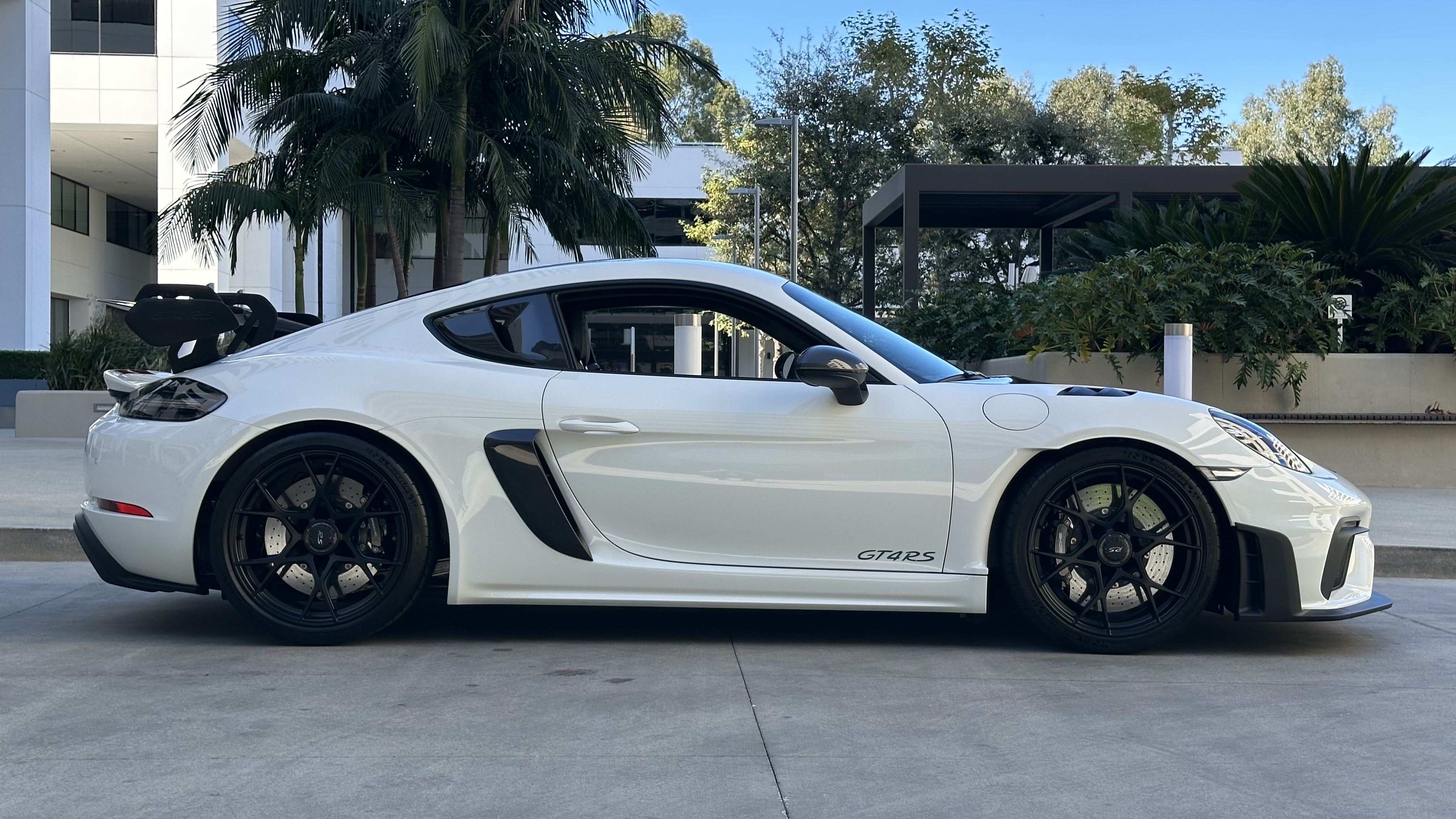 Used 2024 Porsche 718 Cayman GT4 RS RWD image 9