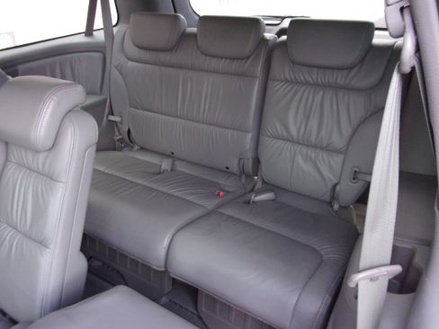 Used 2010 Honda Odyssey EX-L w/ RES & Navigation image 10