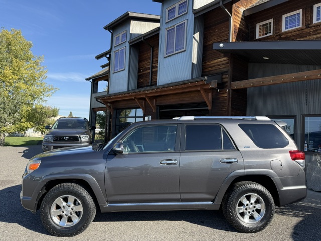 Used 2011 Toyota 4Runner 4WD image 2