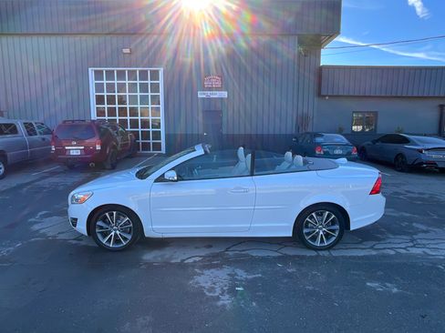 Used 2011 Volvo C70 T5 image 8