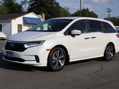 Used 2023 Honda Odyssey Touring image 4
