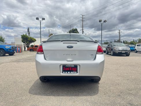 Used 2010 Ford Focus SE Coupe FWD image 7