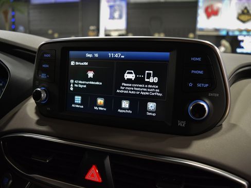 Used 2019 Hyundai Santa Fe SEL FWD image 28
