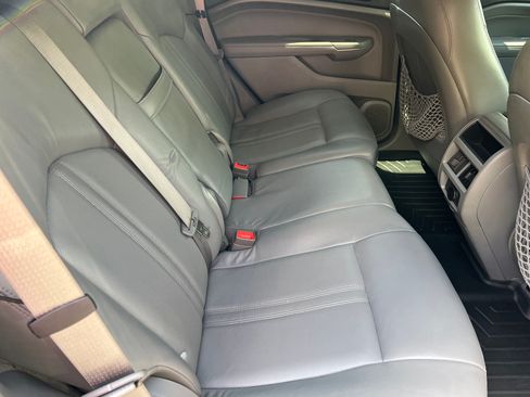 Used 2010 Cadillac SRX AWD Performance image 16