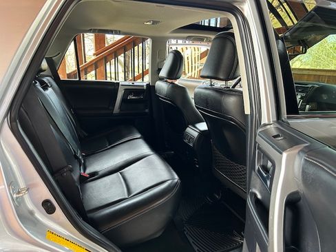 Used 2015 Toyota 4Runner Limited image 14