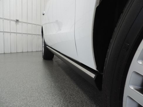 Used 2023 Ford Expedition Limited image 13