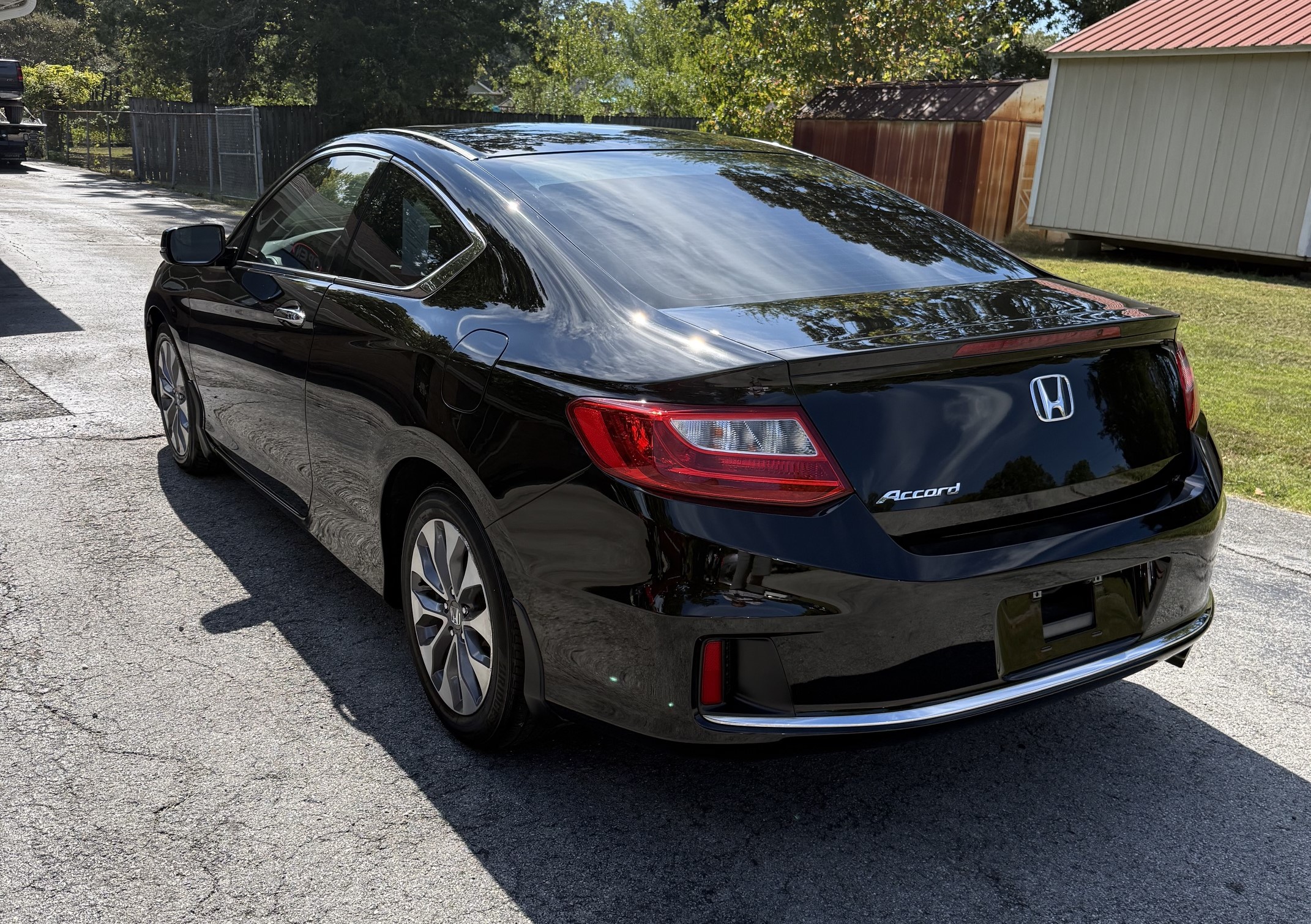 Used 2013 Honda Accord EX Coupe image 2