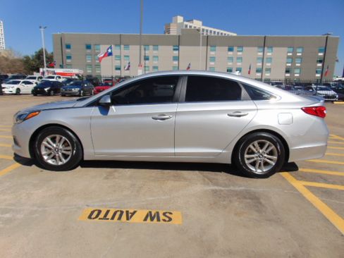Used 2017 Hyundai Sonata SE image 5