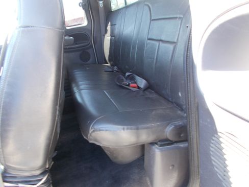 Used 2000 Dodge Ram 2500 Truck image 9