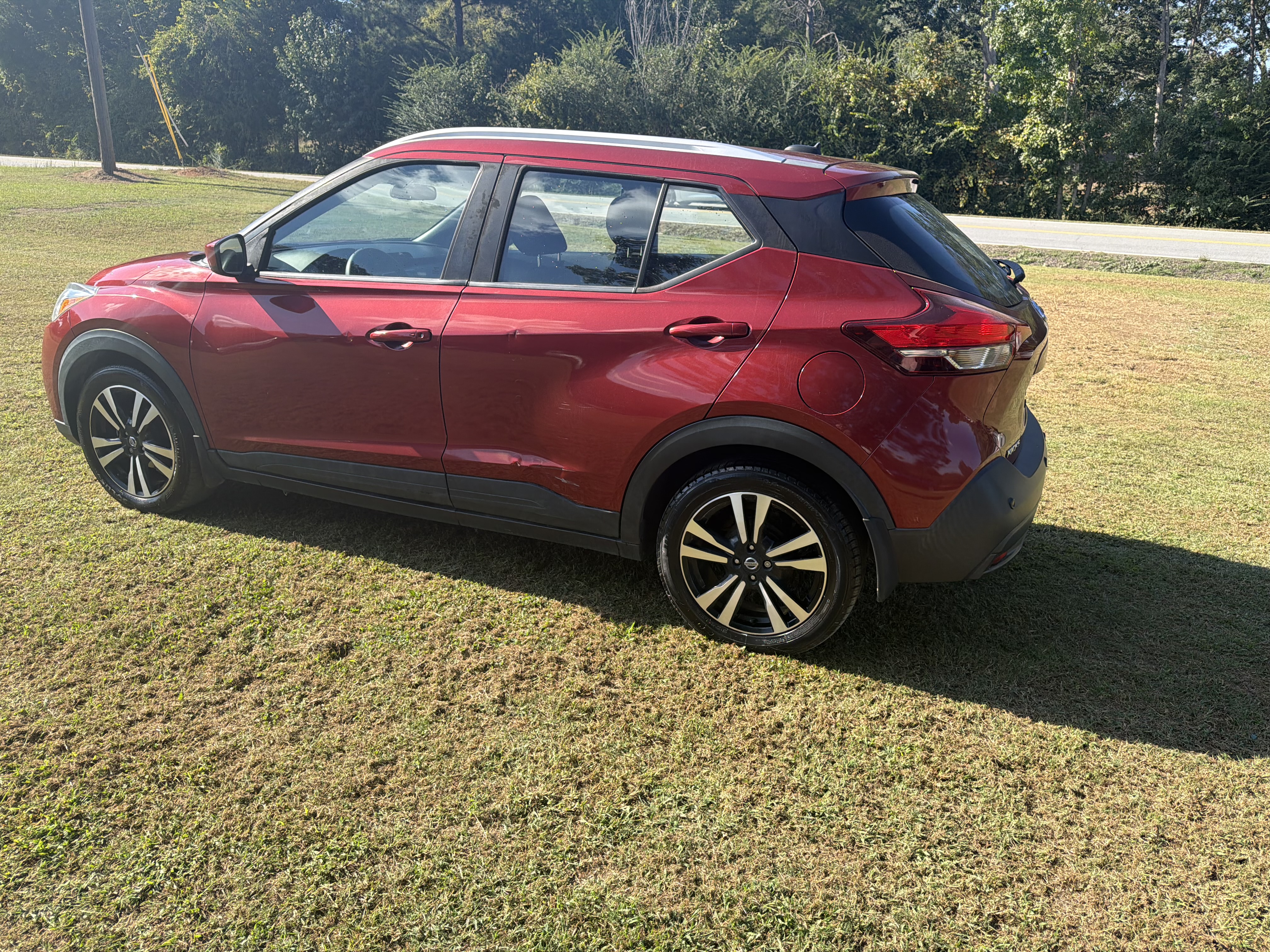 Used 2020 Nissan Kicks SV FWD image 37