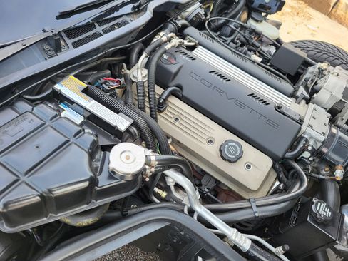 Used 1992 Chevrolet Corvette w/1LT image 13