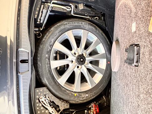 Used 2010 Lexus LS 460 Luxury image 20