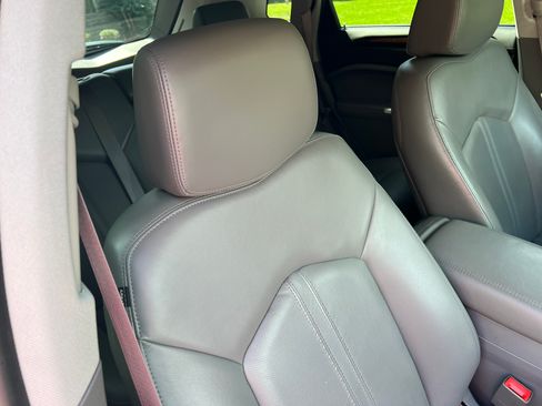 Used 2010 Cadillac SRX AWD Performance image 17