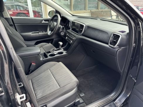 Used 2020 Kia Sportage LX image 13