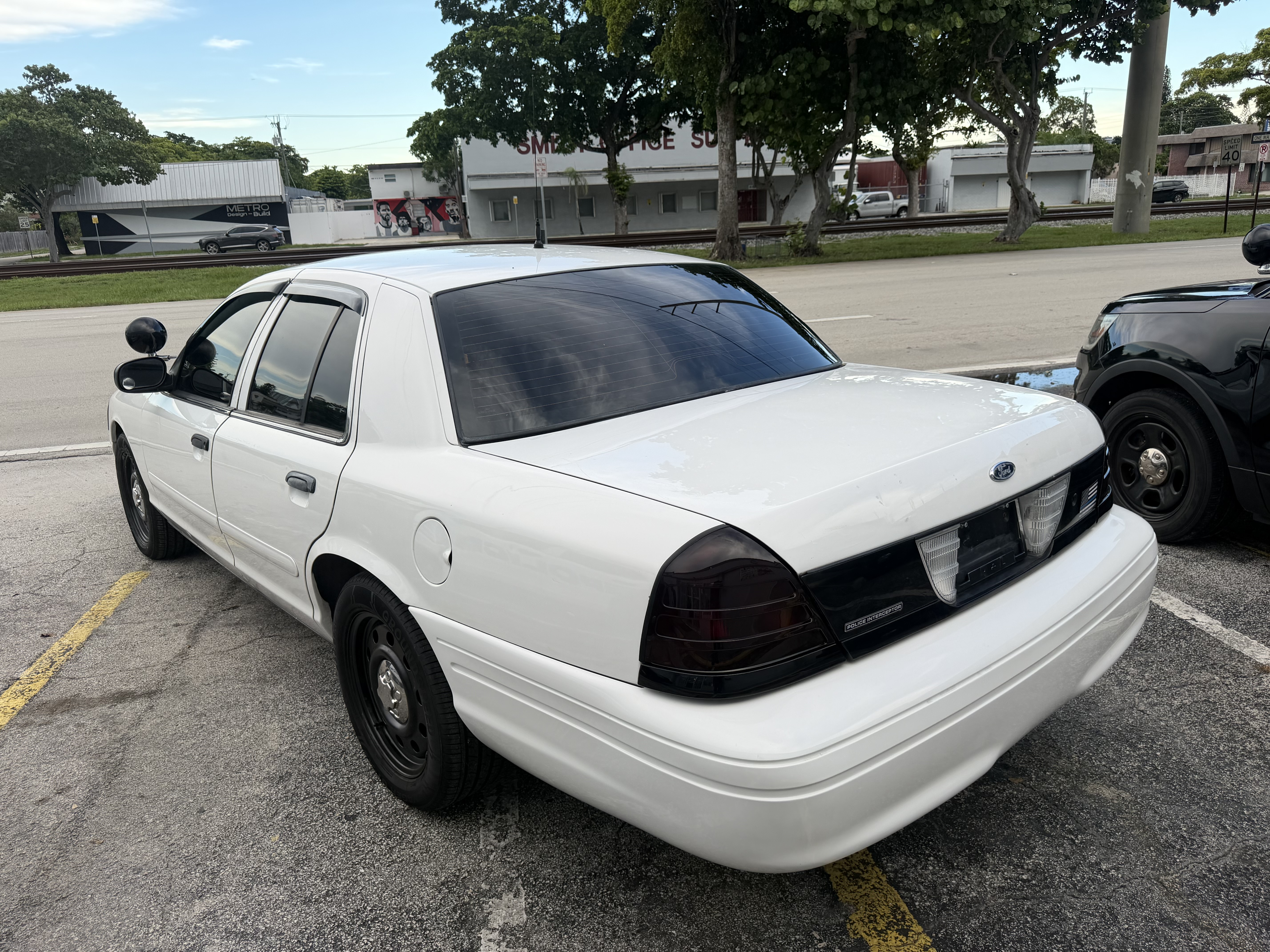 Used 2007 Ford Crown Victoria Police Interceptor RWD image 5