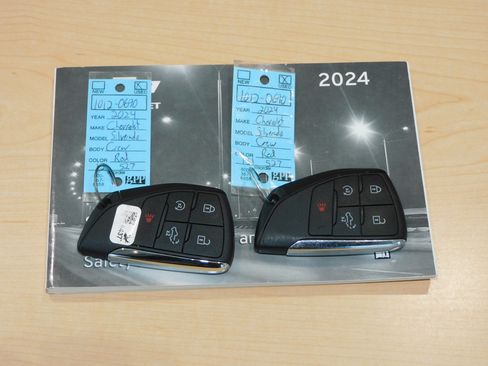 Used 2024 Chevrolet Silverado 1500 LT Z71 image 35