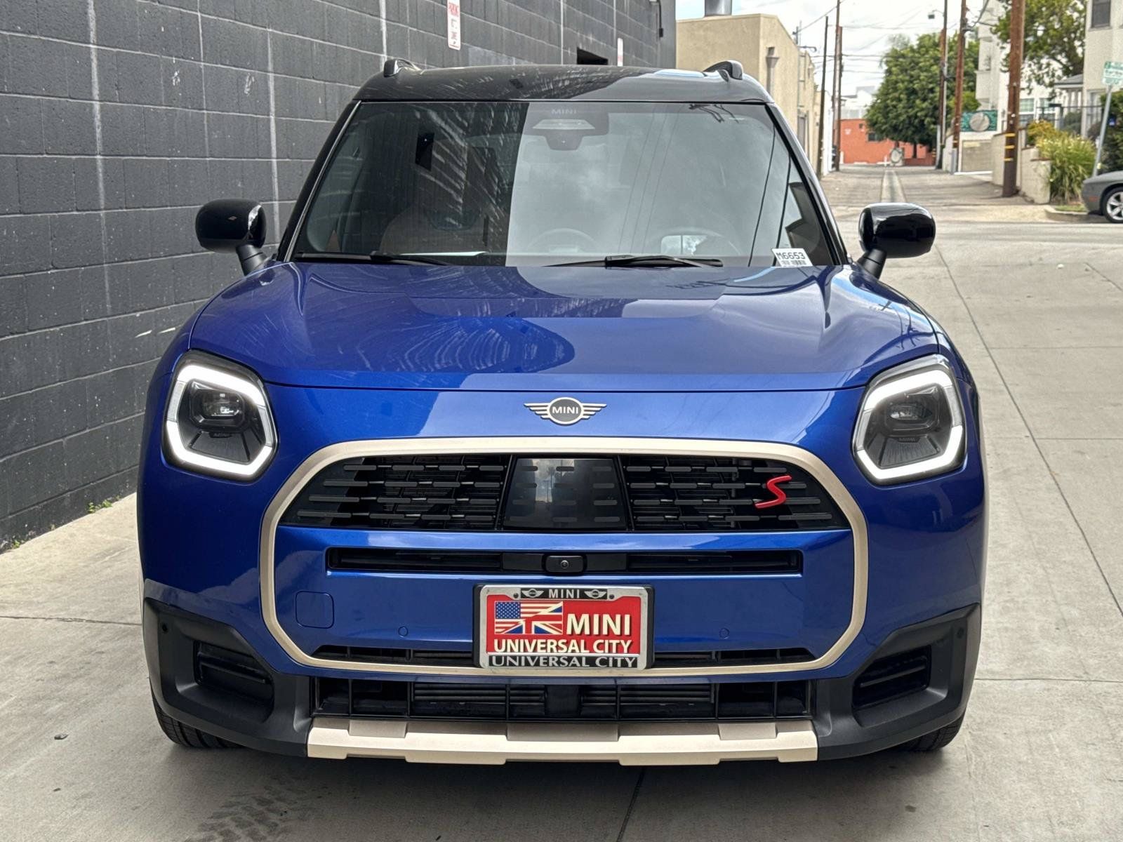 Used 2025 MINI Cooper Countryman S w/ Comfort Package Max AWD/4WD image 2