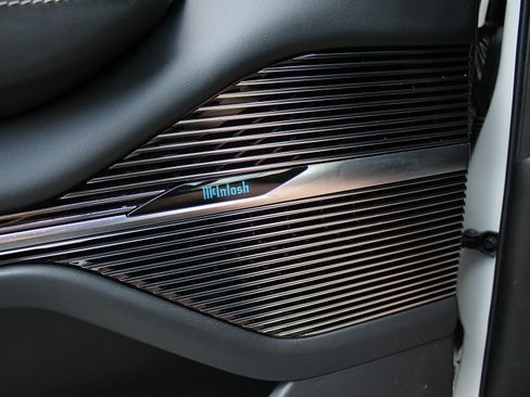 Used 2023 Jeep Grand Wagoneer Series II image 9