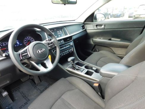 Used 2020 Kia Optima LX image 8