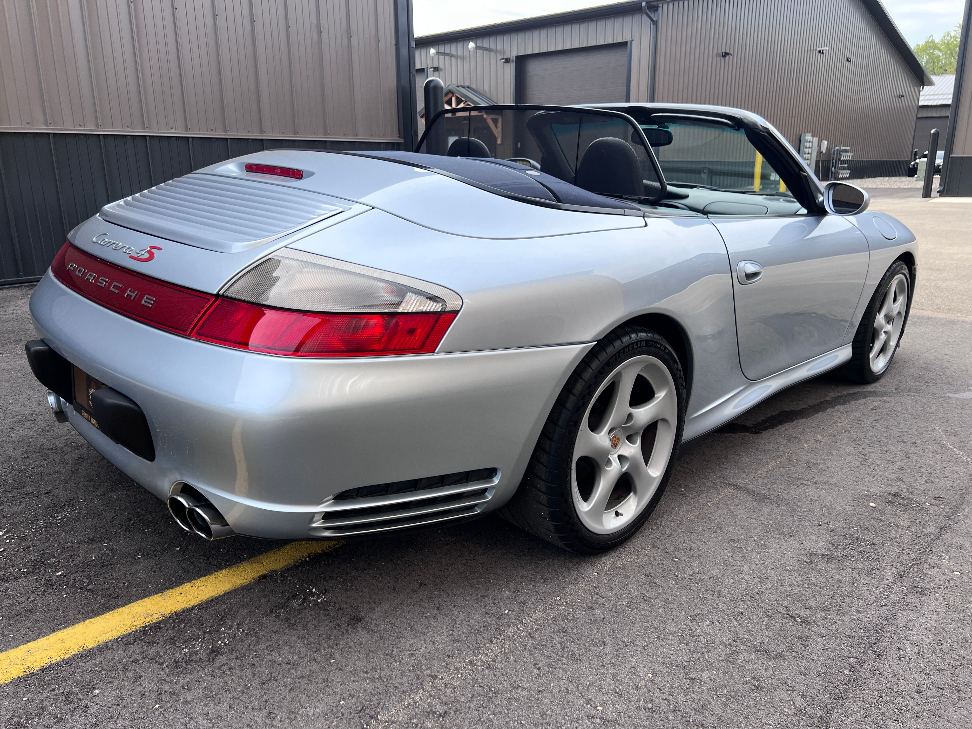 Used 2004 Porsche 911 Carrera 4S Cabriolet AWD/4WD image 22