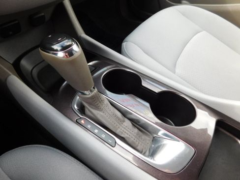 Used 2017 Chevrolet Malibu LS image 16