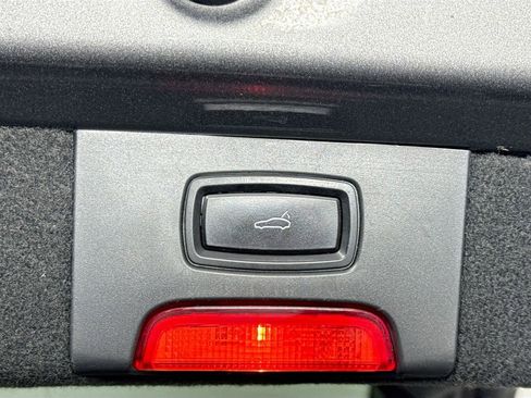 Used 2012 Porsche Cayenne image 30